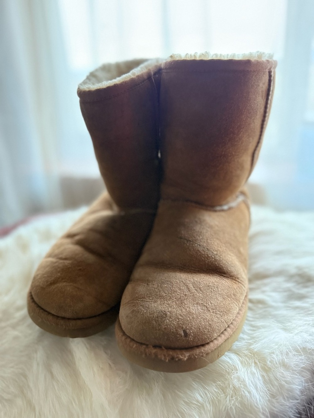 UGG Classic Short Chestnut Shearling-Lined Winter Boots